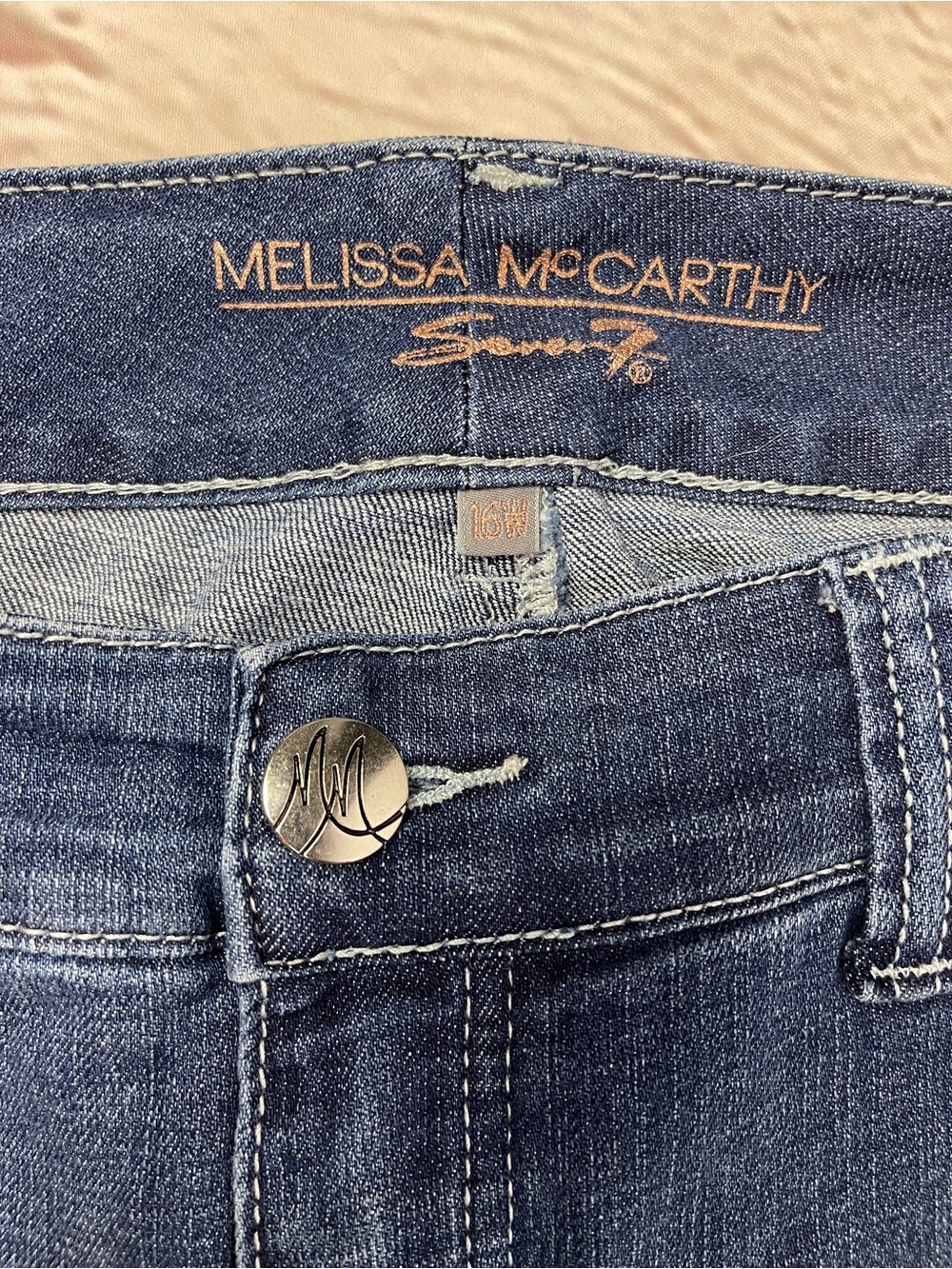MELISSA MCCARTHY SEVEN7 slimming cropped blue jeans embroidered pockets size 16W - Picture 2 of 13